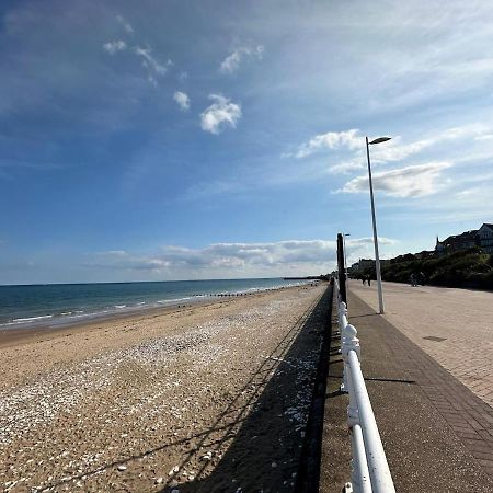 Marine View - Dog Friendly Apartment 500Ft From Beach Bridlington Exterior foto